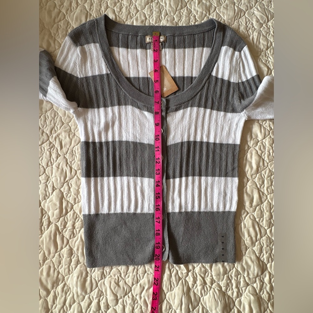 Arizona Jean Company Gray and White Button-Up Cardigan - Picture 5 of 6